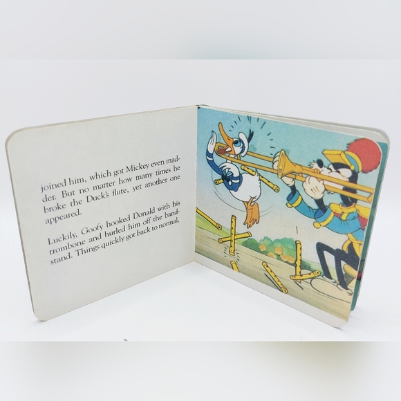 Vintage 1986 Walt Disney World "The Band Concert" Pocket Board Book - Picture 3 of 6